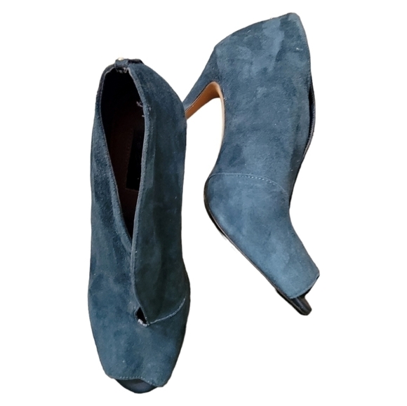 Halogen Teal Suede Rowen Booties Size 7.5 - Picture 4 of 10